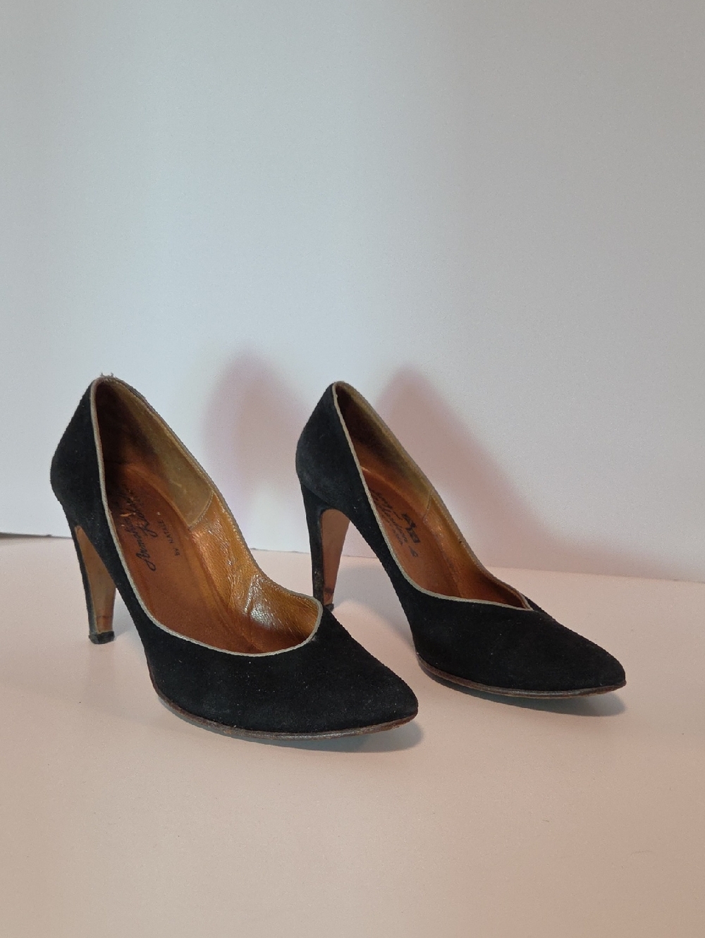 Vintage Armstrong & Richardson Suede Heels Black Sz 6 Made In Canada!